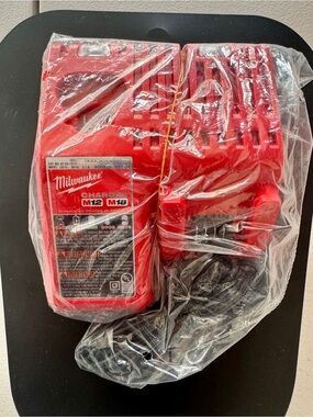 NEW Milwaukee M18 M12 Multi-Voltage Battery Charger 48-59-1812